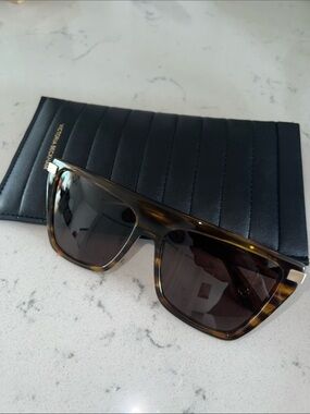 Victoria Beckham Tortoiseshell Oversized Square Sunglasses - Dark Brown Lenses